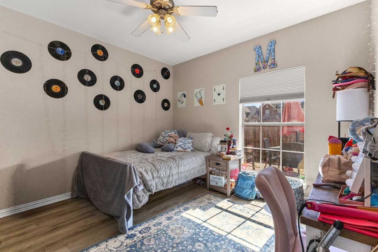 1001 Krenek Tap Rd #3004 - Photo 7 of 23