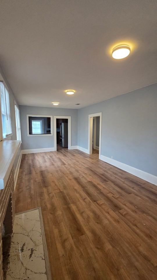 1735 Brackland St - Photo 3 of 21