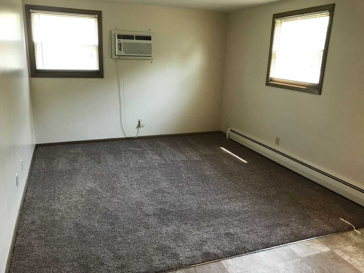 1526 16th Ave Se #8 - Photo 5 of 5