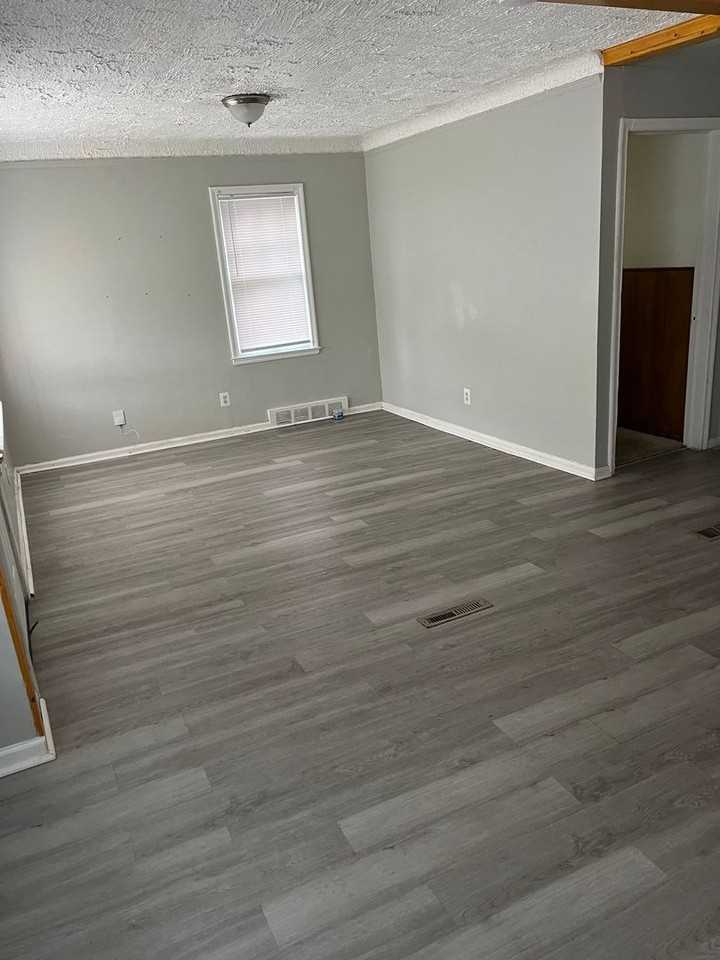 10692 Meuse St - Photo 4 of 18