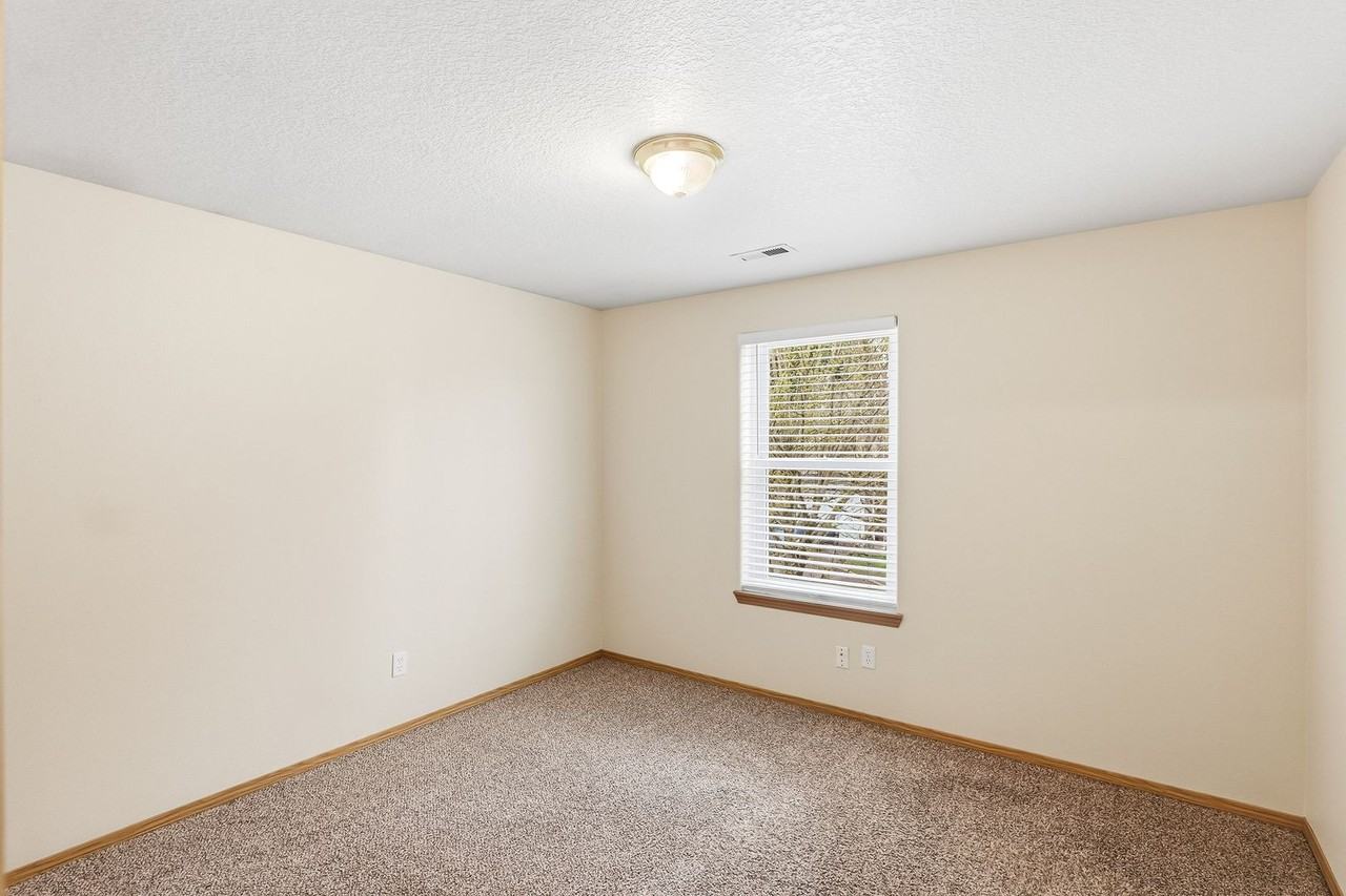 4906 Se Holgate Blvd - Photo 4 of 21