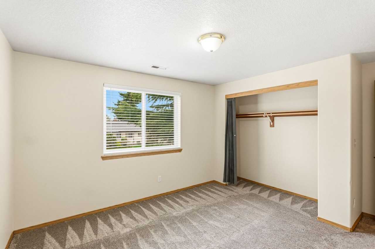 4906 Se Holgate Blvd - Photo 6 of 21