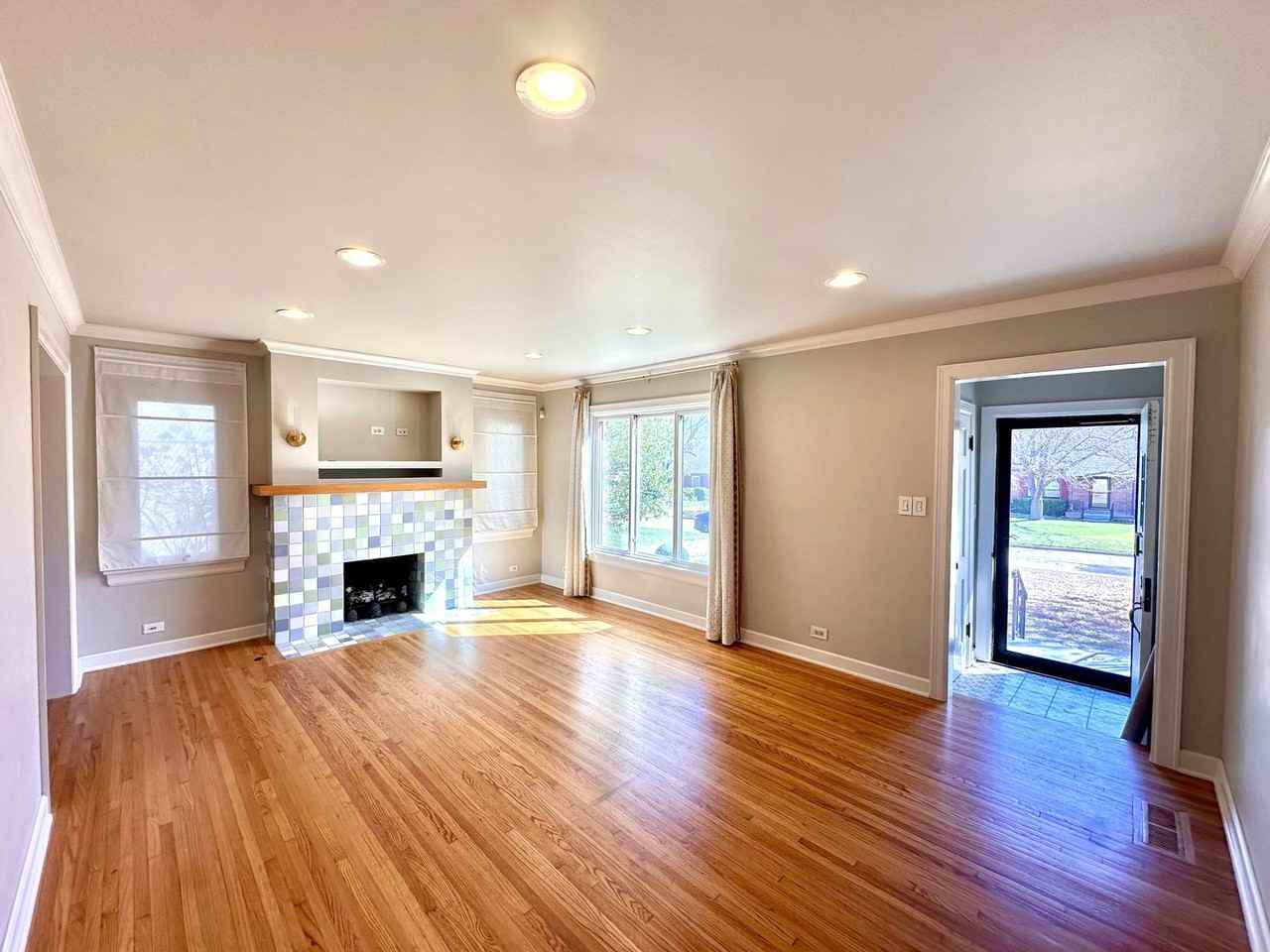 1150 S Marion Ave - Photo 2 of 22