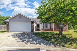 featured image of 15915 Tracker Ln