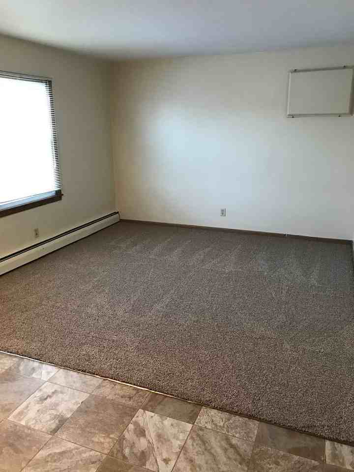 1514 15th Ave Se #2 - Photo 7 of 9