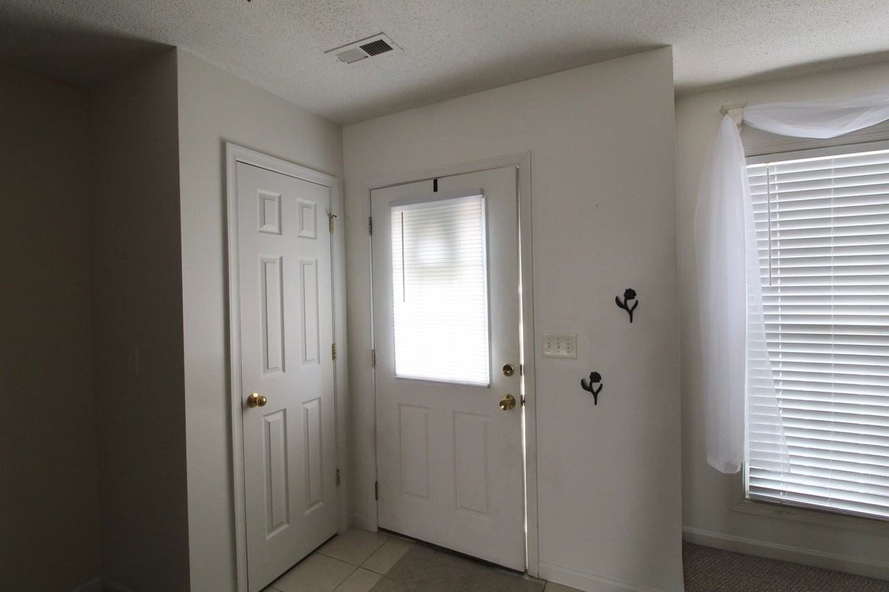 1135 Paul Revere Ct - Photo 5 of 26