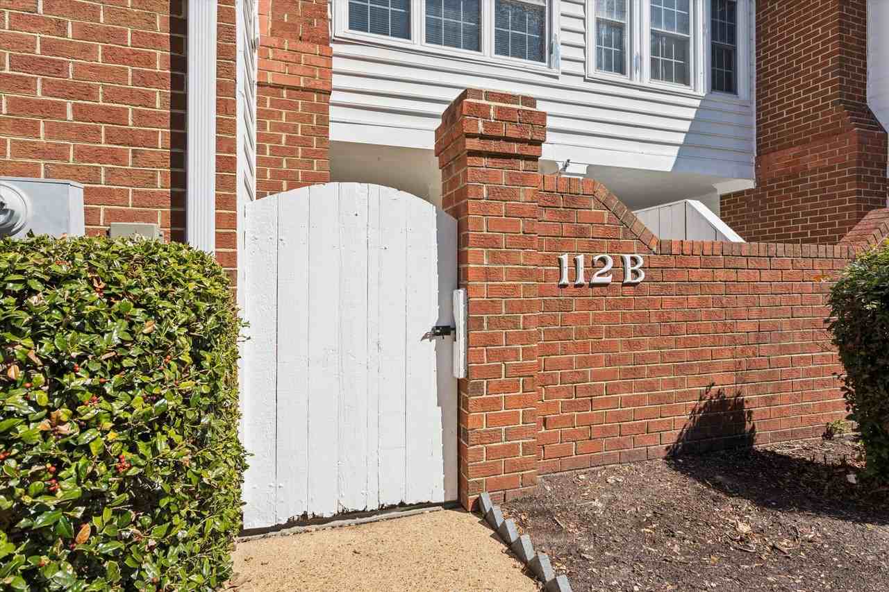 112 Chippenham Dr - Photo 2 of 32