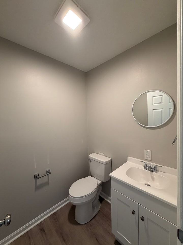 101 N Water St - Photo 3 of 7