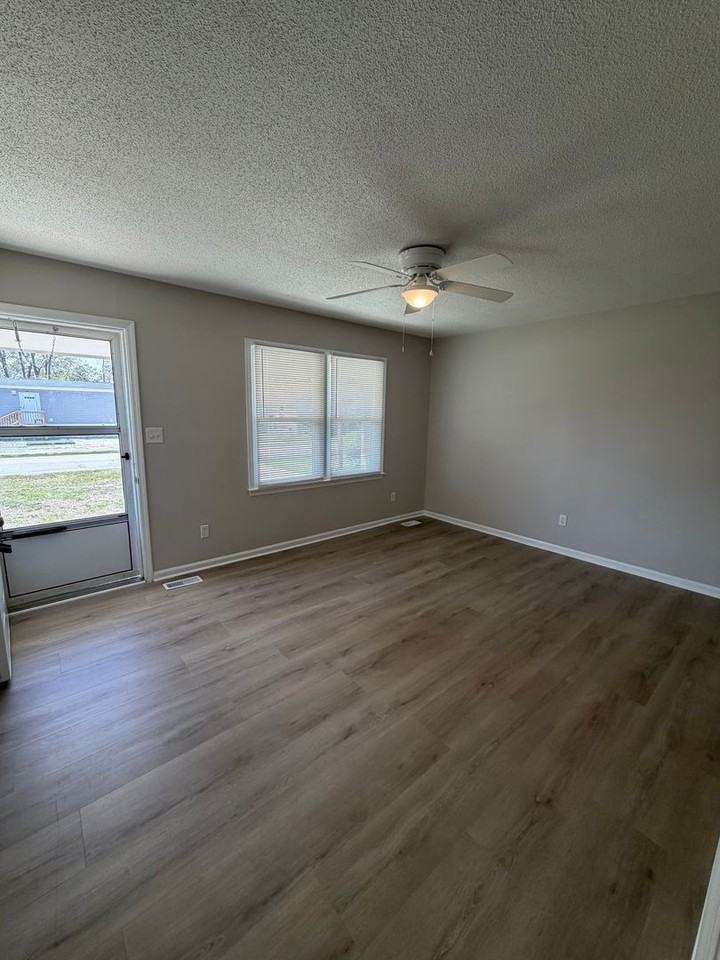 101 N Water St - Photo 4 of 7