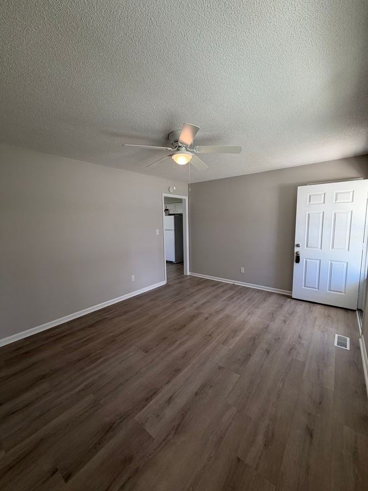 101 N Water St - Photo 5 of 7