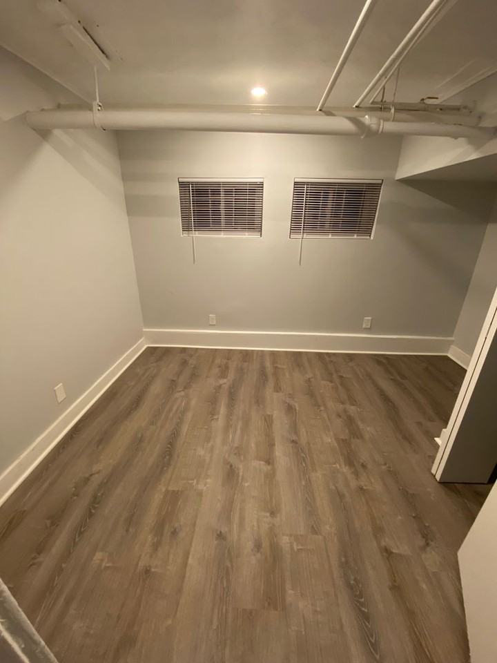 1504 Commonwealth Ave - Photo 7 of 10