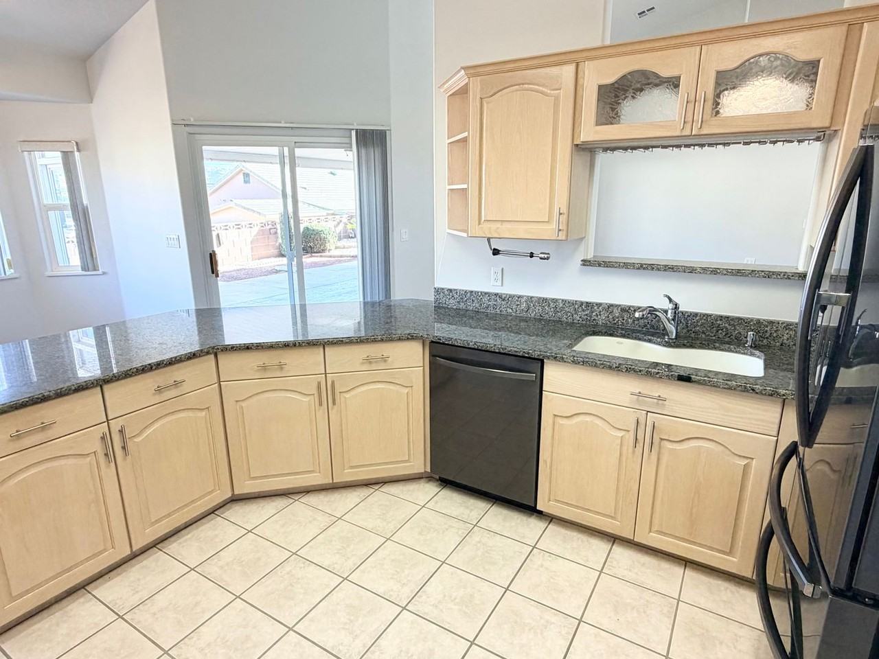 3546 Windmill Dr - Photo 7 of 31