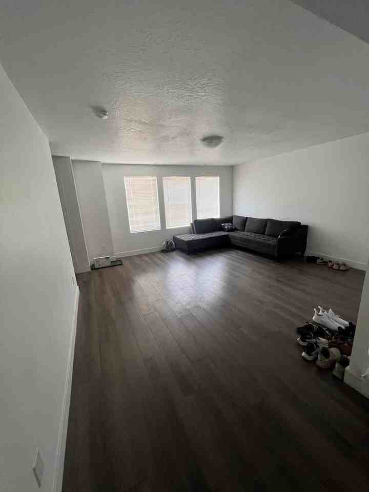 8357 S Durham St - Photo 7 of 13