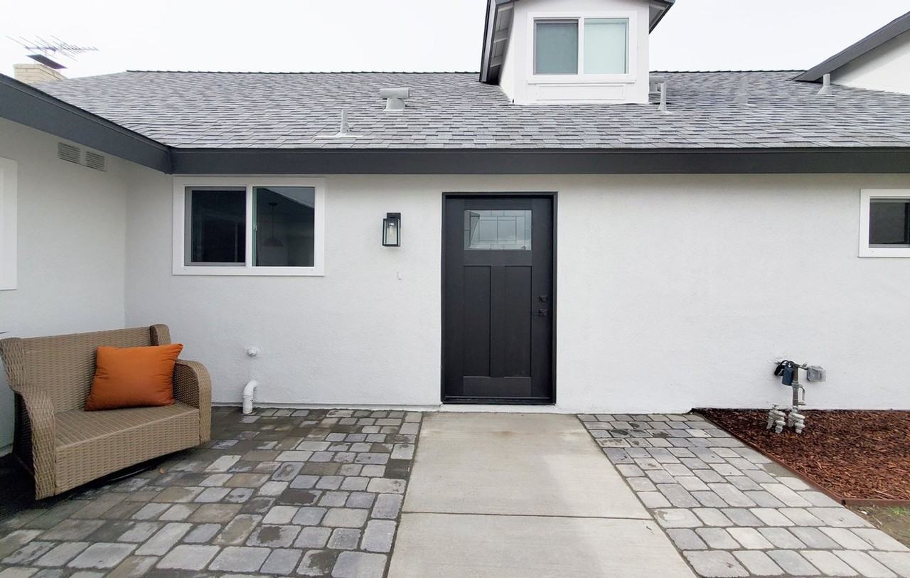 16561 Walnut St - Photo 3 of 28