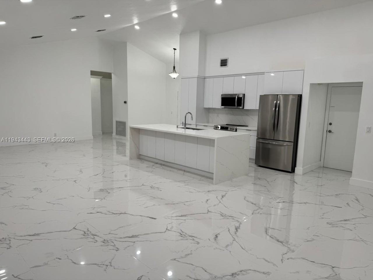 8940 Nw 7th Ct - Photo 6 of 25