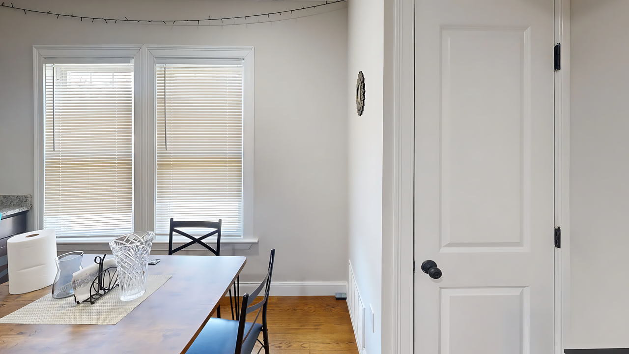 2973 Washington St - Photo 3 of 9