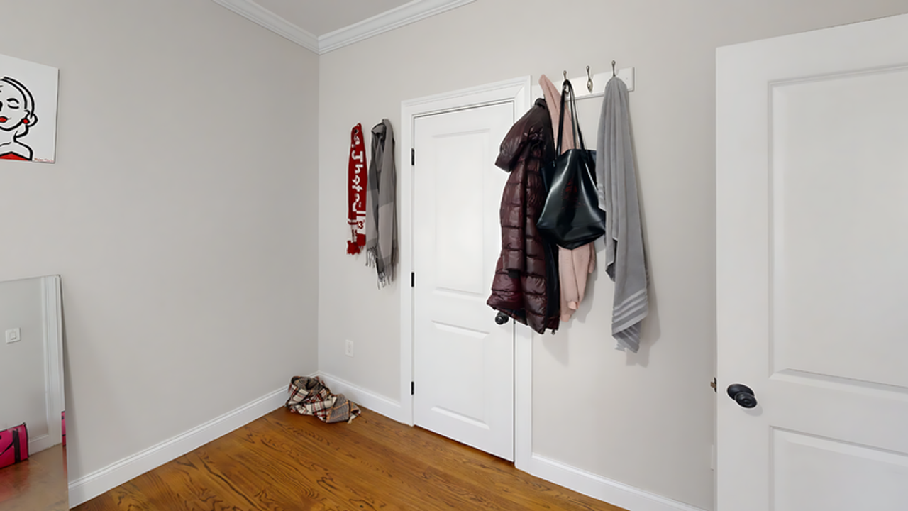 2973 Washington St - Photo 7 of 9