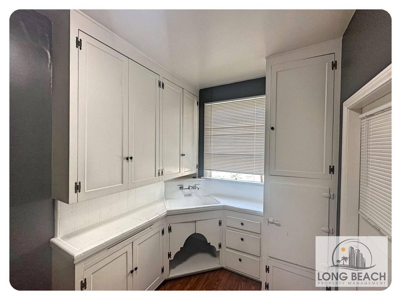 1119 East 4th Street #K - Photo 5 of 13