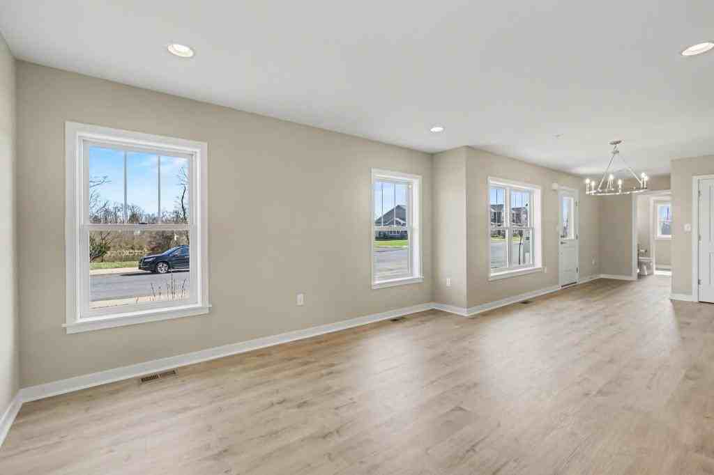 7213 White Oak Blvd - Photo 7 of 22