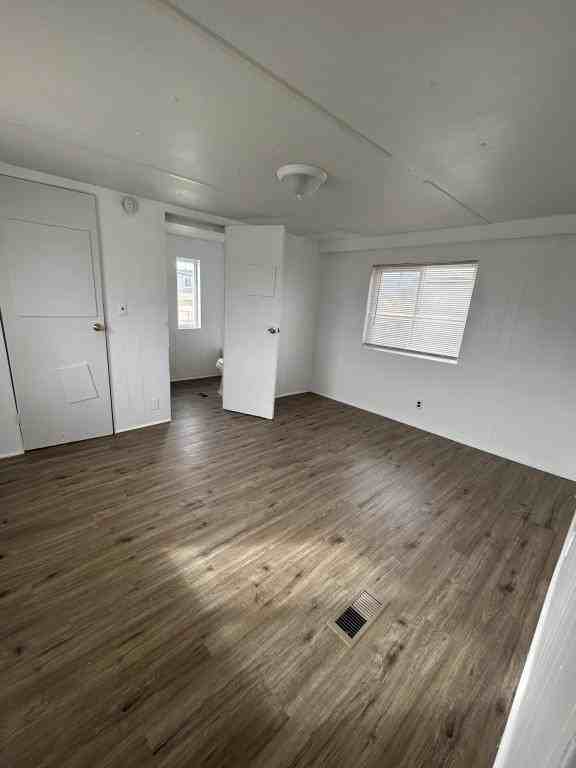 2810 Melvina St - Photo 5 of 9