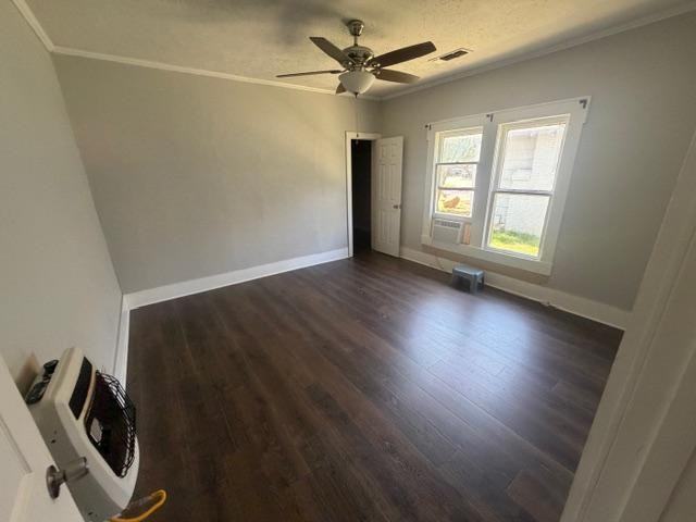 1610 Taylor St - Photo 4 of 7