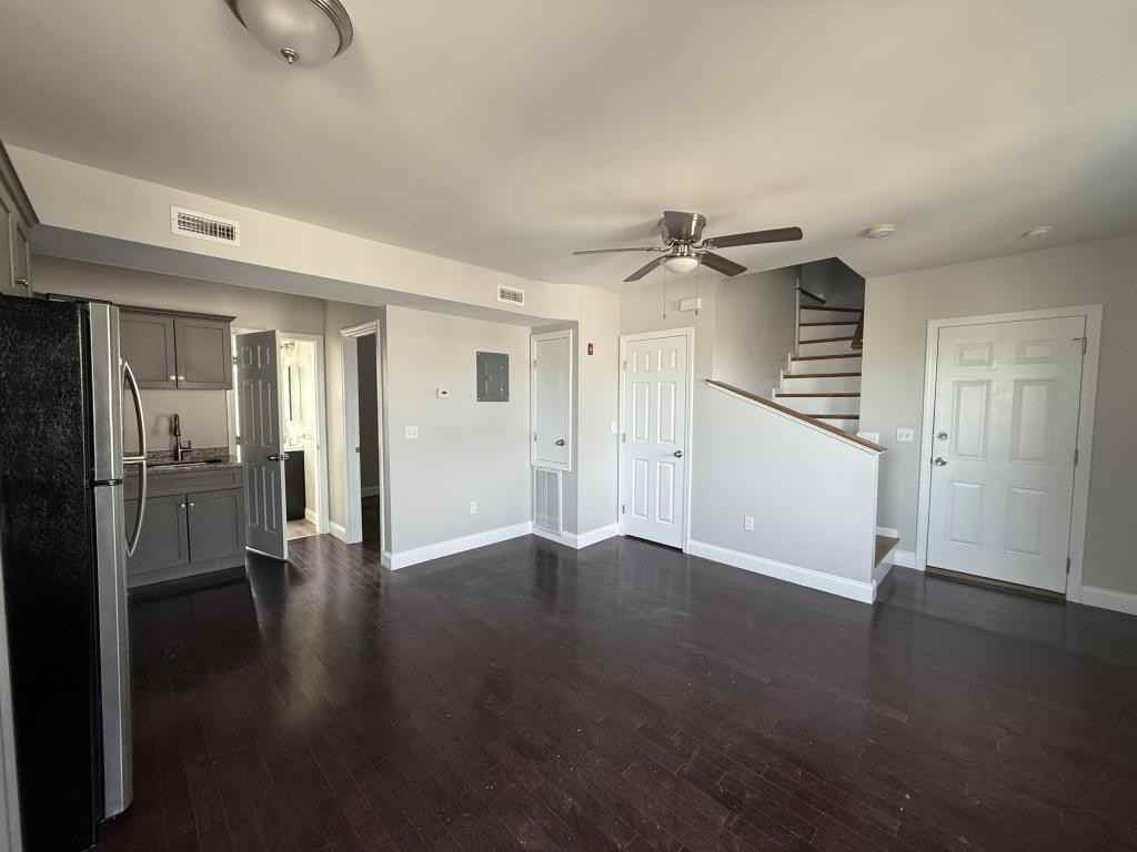 108 Grant St - Photo 3 of 10