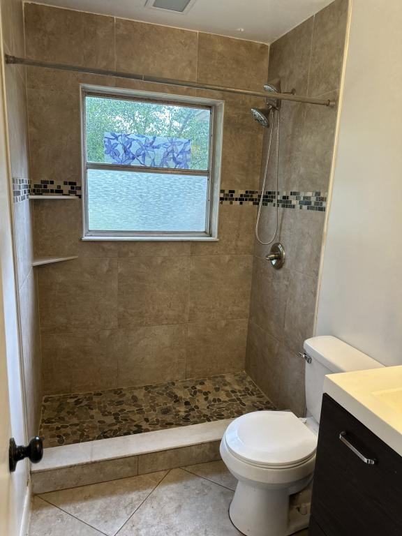 1315 Ne 53rd St - Photo 6 of 6