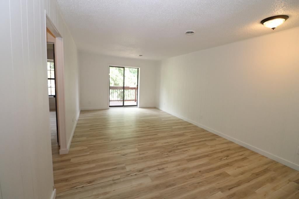 1221 S Park Ave - Photo 4 of 20