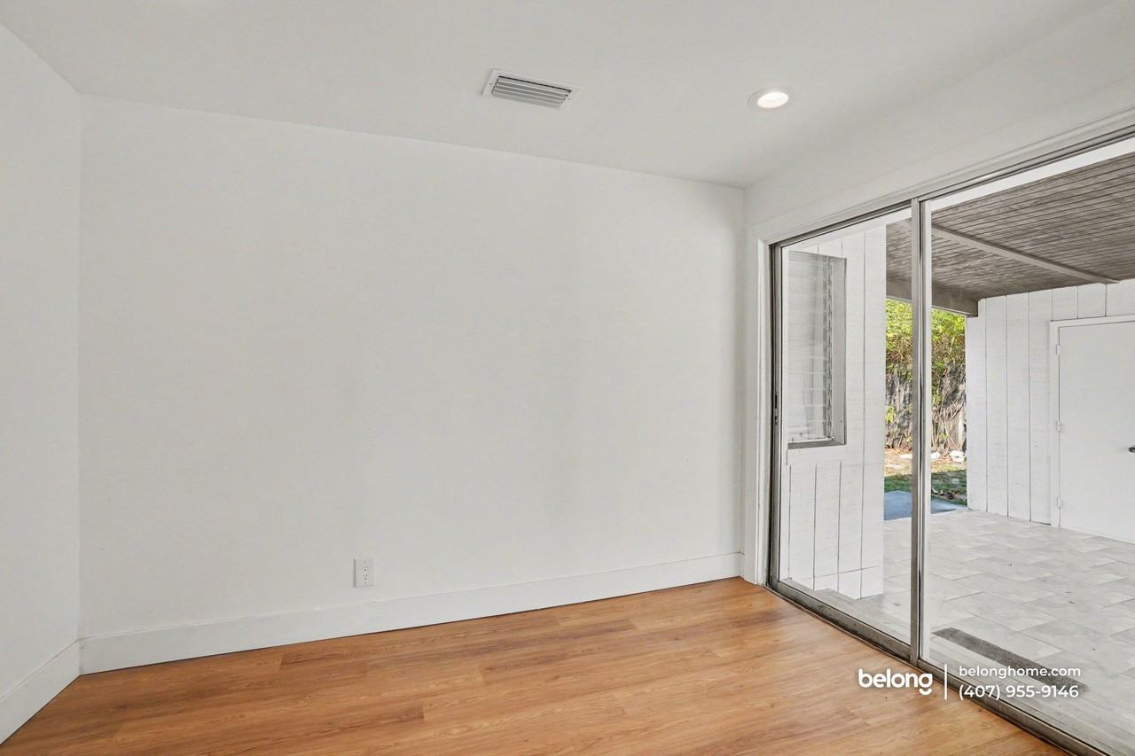 1112 Myrtle Ln - Photo 5 of 16