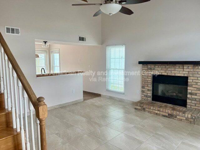 366 Canterbury Cir Nw - Photo 2 of 9