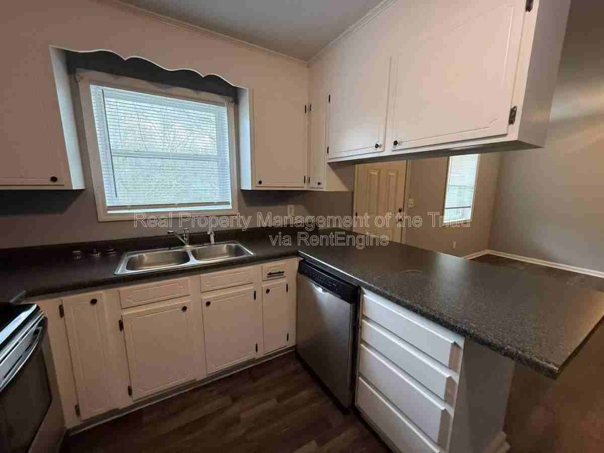 2406 Markwood Ln #D - Photo 4 of 9