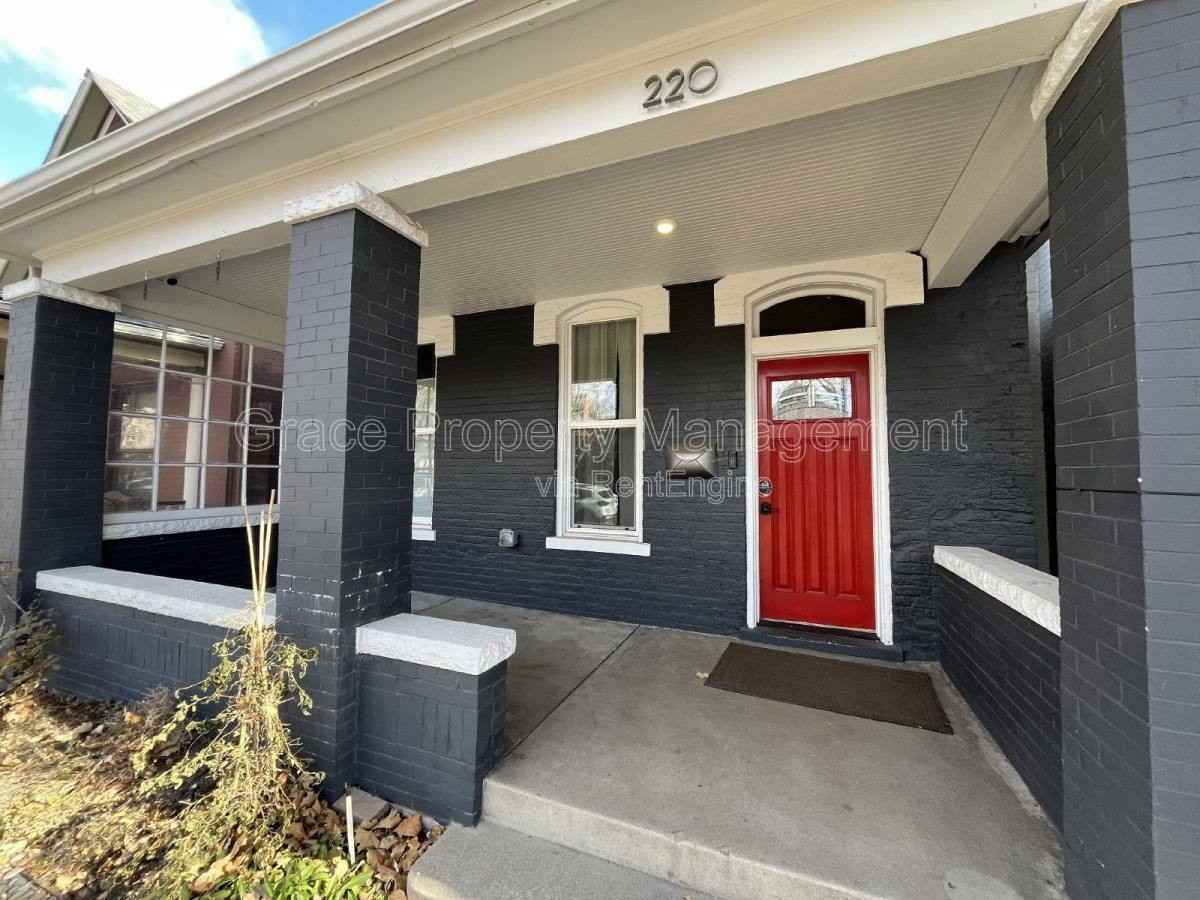 220 N Sherman St - Photo 2 of 10