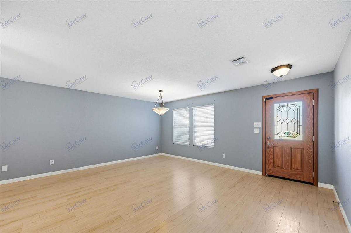 8401 Swan Park Dr - Photo 2 of 10