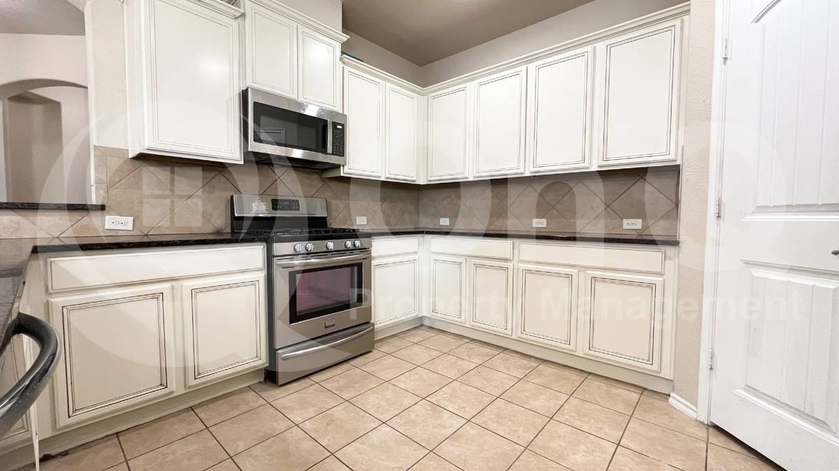 401 Black Bass Rd - Photo 2 of 10
