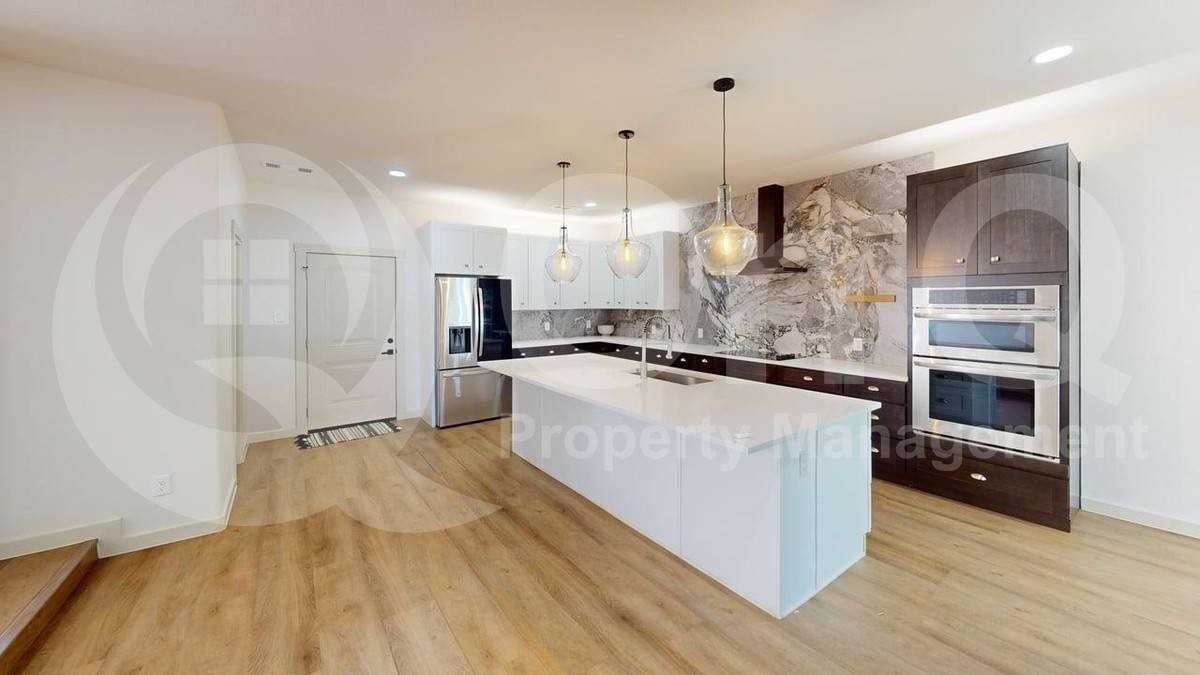 2517 Canterbury Ct - Photo 4 of 10