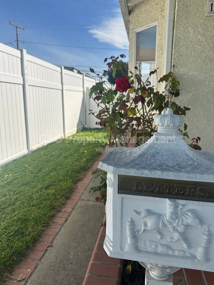 10532 La Mirada Blvd - Photo 2 of 10