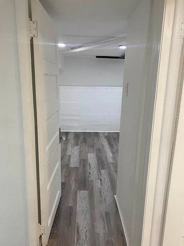 460 El Paso Blvd - Photo 7 of 12