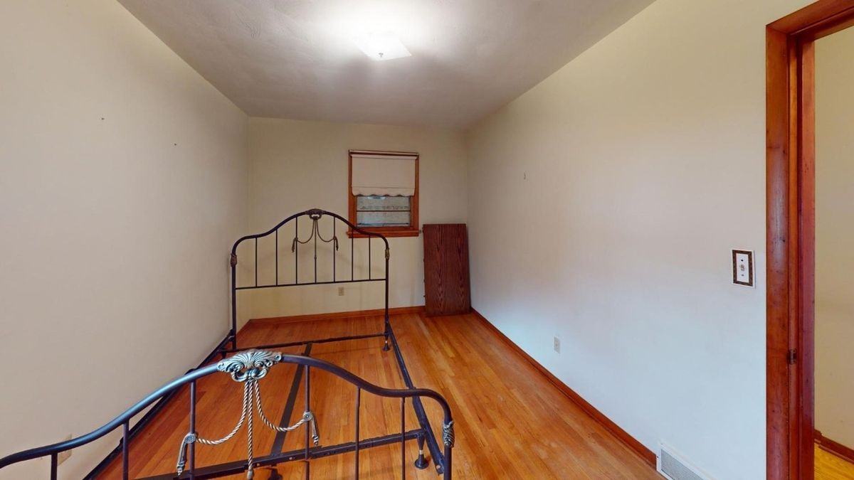 4610 Darcie Dr - Photo 4 of 17