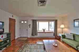 featured image of 1464 Exeter Rd