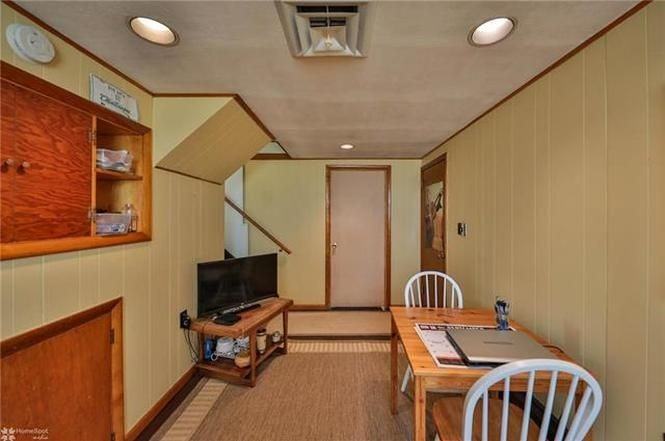 1464 Exeter Rd - Photo 4 of 16