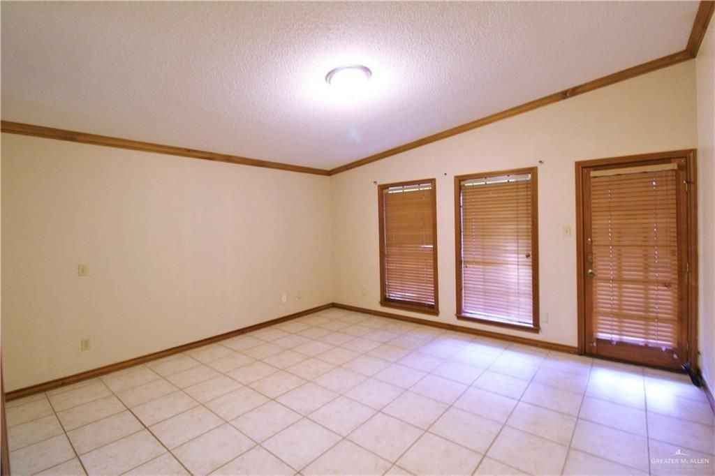 2125 Sabinal St - Photo 6 of 6