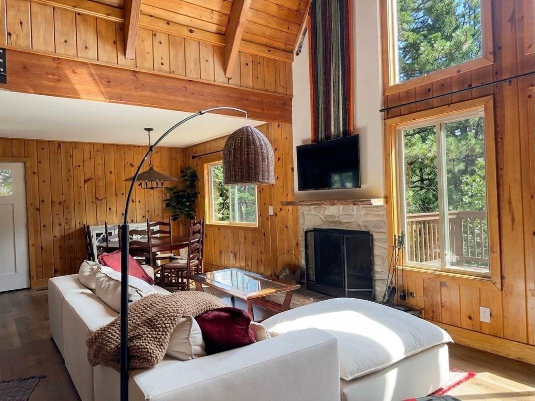 22374 Glenwood Dr - Photo 3 of 25