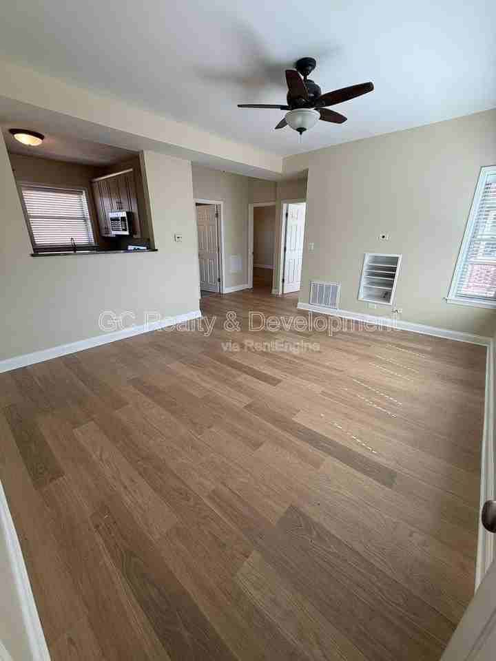 4652 N Saint Louis Ave #3E - Photo 2 of 8