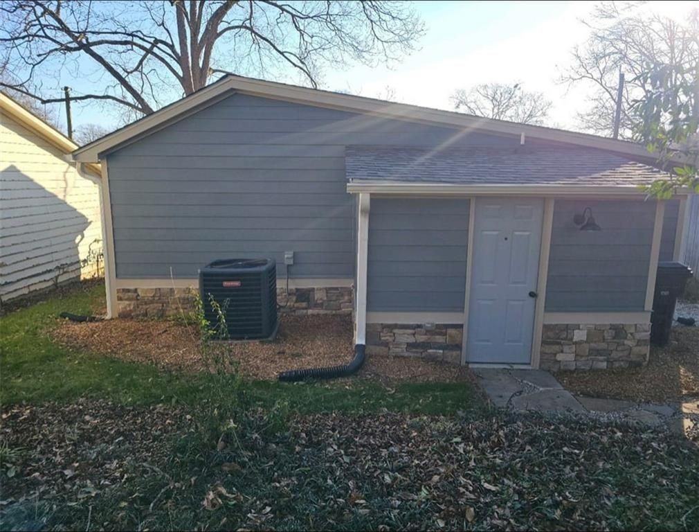 7 N Annie St - Photo 3 of 10