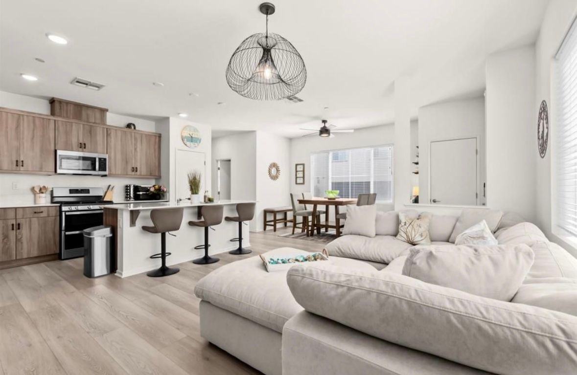 359 Sweet Pl - Photo 4 of 24