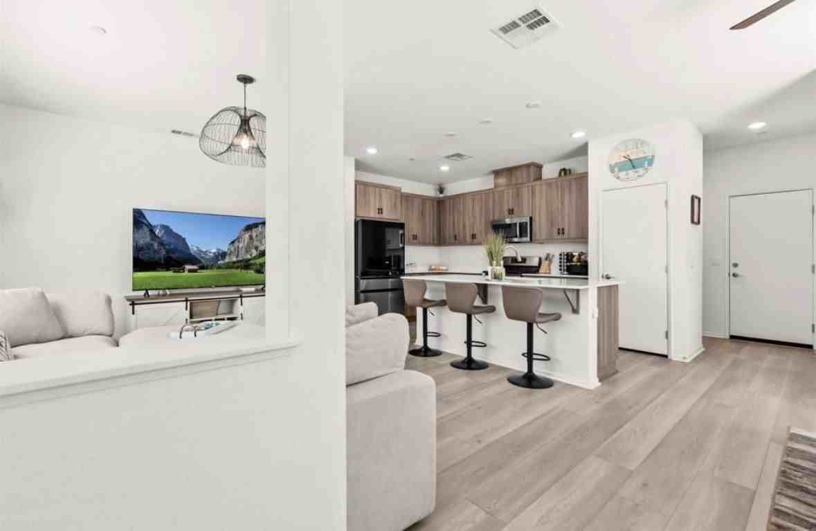 359 Sweet Pl - Photo 6 of 24