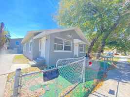 featured image of 812 W Livingston St #A