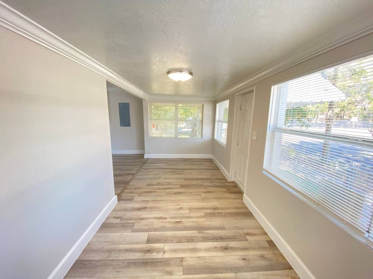 812 W Livingston St #A - Photo 3 of 10