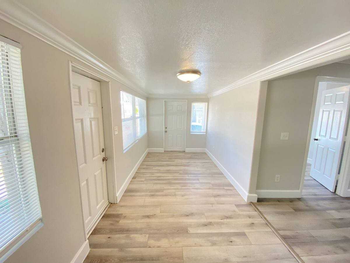 812 W Livingston St #A - Photo 4 of 10