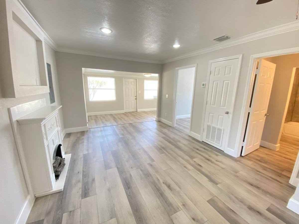 812 W Livingston St #A - Photo 6 of 10